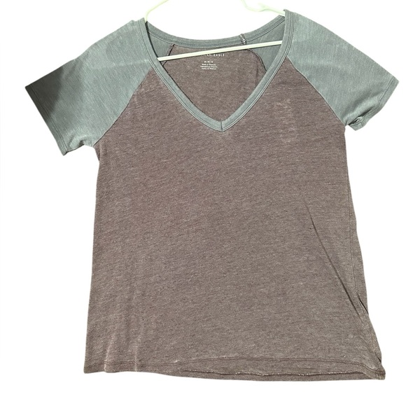American Eagle Outfitters Tops - American Eagle Casual V-Neck Two-Tone Women's Top